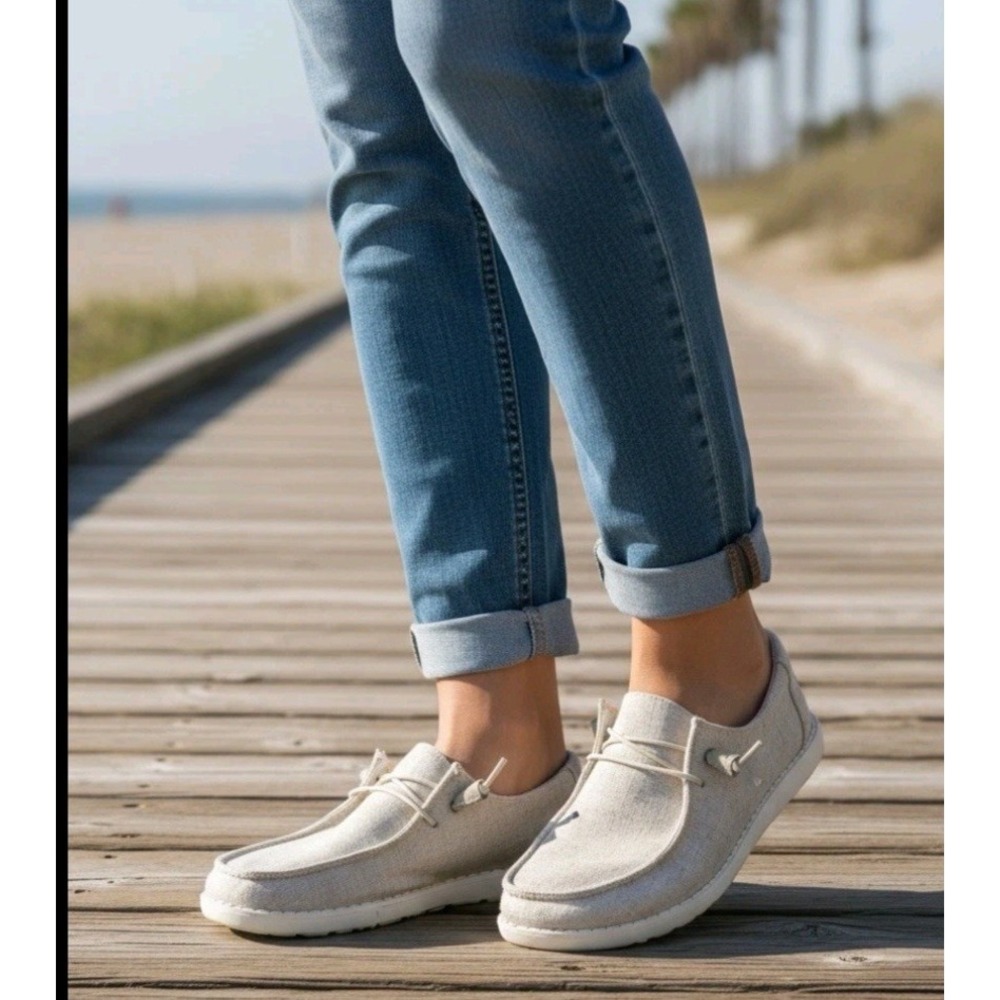 Hey Dude Wendy Women's Chambray White Shoes Slip On Sneakers US 7 UK 5 EU 38